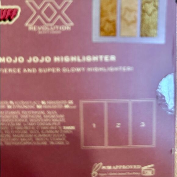 NIB 3- Shade Highlighter Palette - Picture 14 of 14